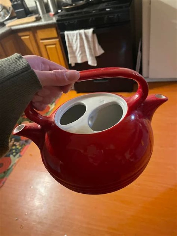Can you boil water in a glass teapot?