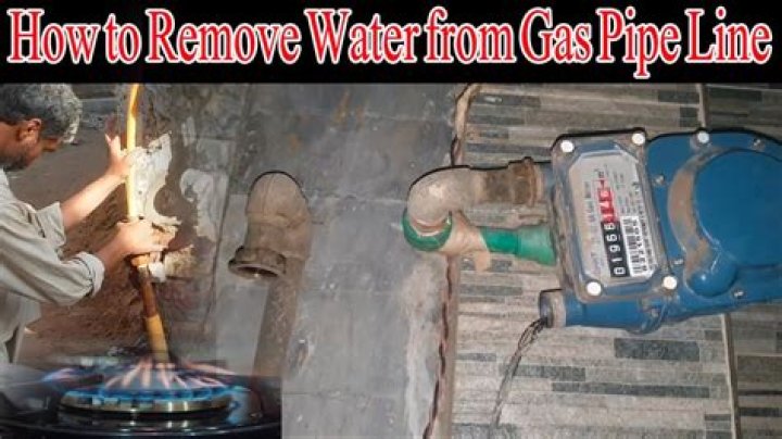 Can you remove water from gas?